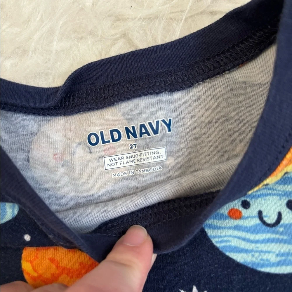 Old Navy Set of 2 Toddler Pajamas - Moon Stars & Solar Designs